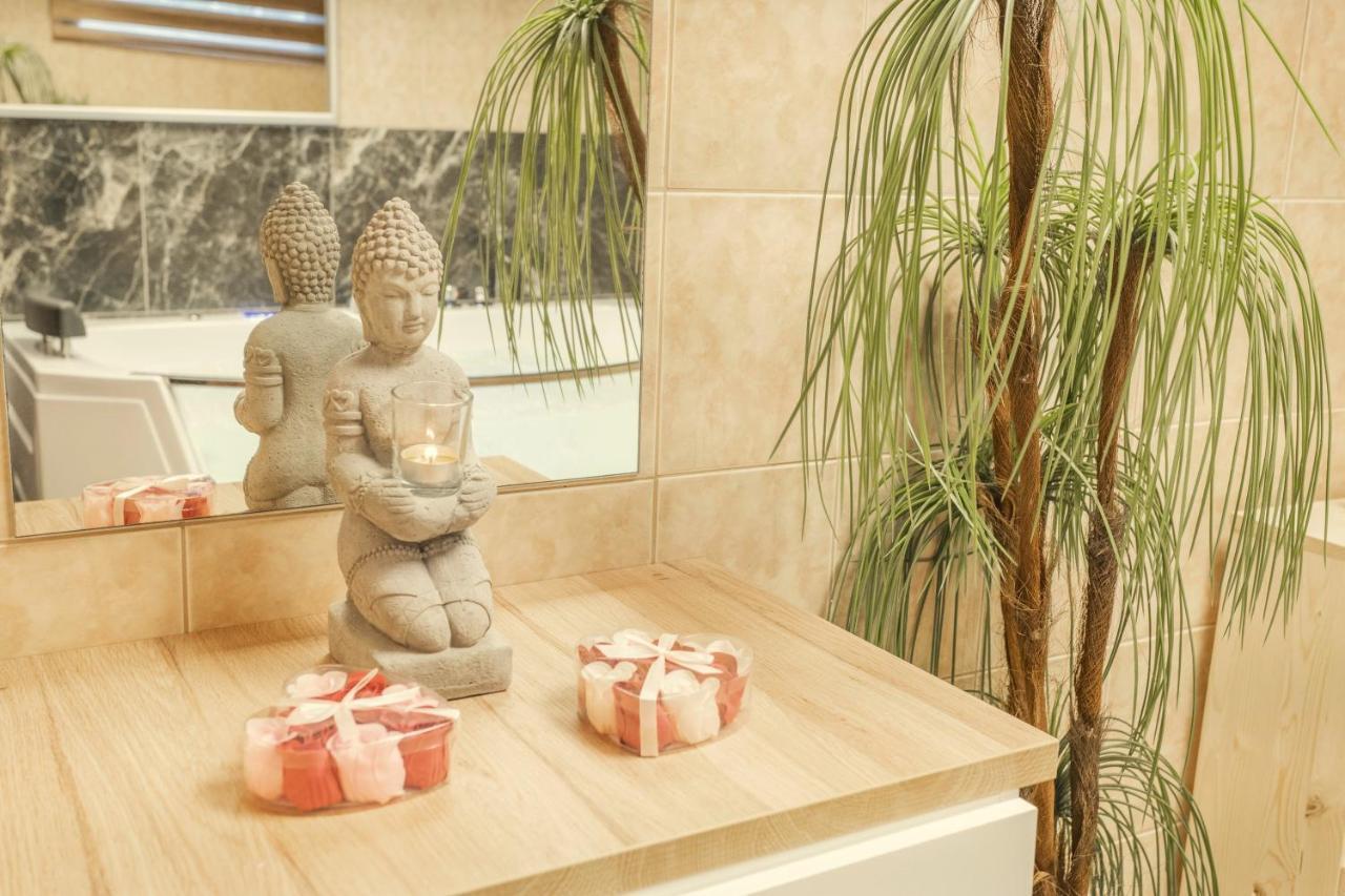 Wellness Studio! Finnish Sauna, Whirlpool, Gym & More! Praga Exterior foto