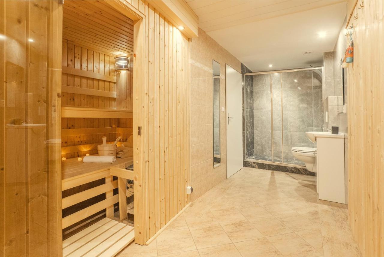 Wellness Studio! Finnish Sauna, Whirlpool, Gym & More! Praga Exterior foto